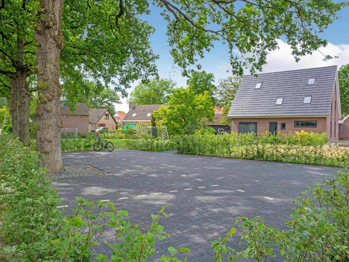 Charming Villa In Lemele With A Nice Garden Екстериор снимка