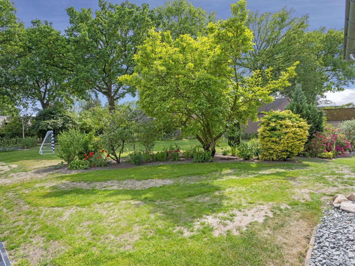 Charming Villa In Lemele With A Nice Garden Екстериор снимка