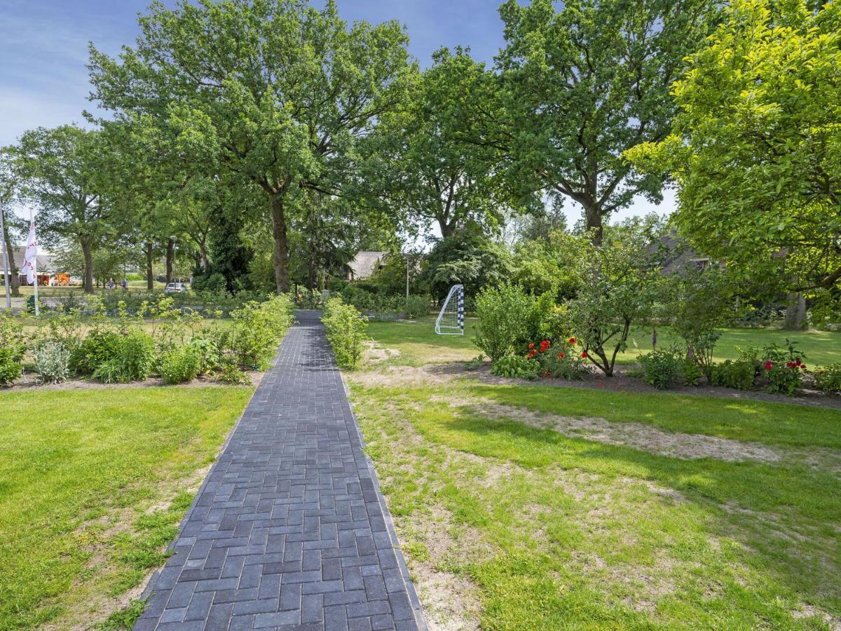 Charming Villa In Lemele With A Nice Garden Екстериор снимка