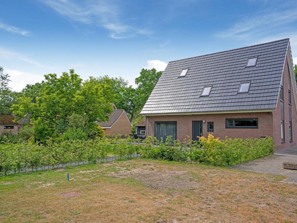 Charming Villa In Lemele With A Nice Garden Екстериор снимка